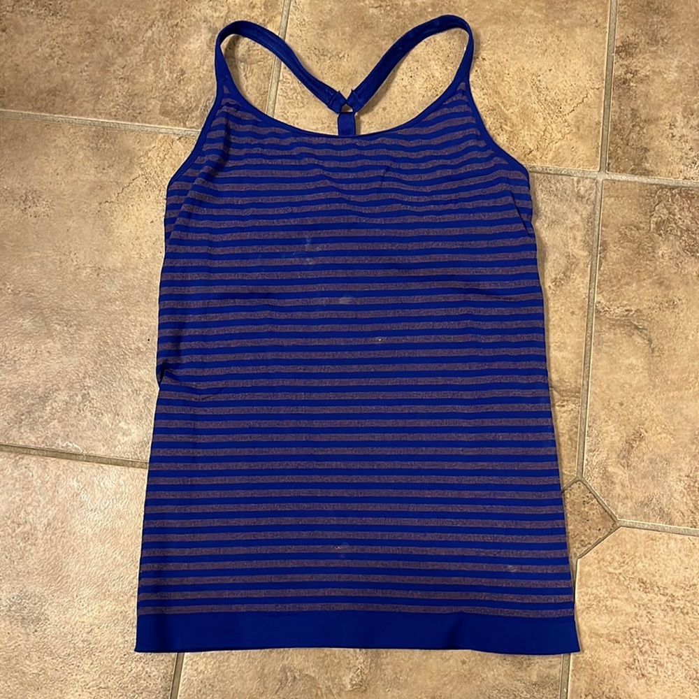 Athleta workout top size small, purple striped